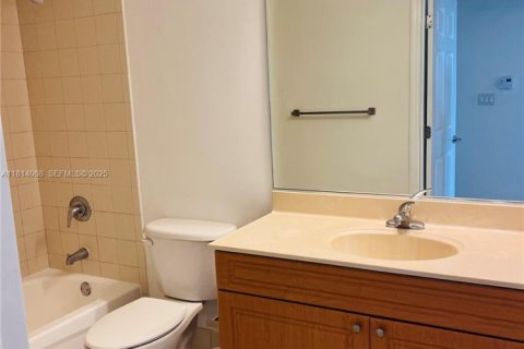 Снять в аренду квартиру в Майами, Флорида 2 спальни, 86.86м2, № 2034519 - фото 6