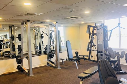 Снять в аренду квартиру в Майами, Флорида 2 спальни, 86.86м2, № 2034519 - фото 16