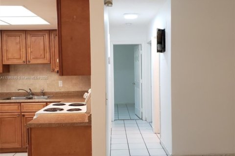 Propiedad comercial en venta en Pompano Beach, Florida, 270.44 m2 № 1730876 - foto 18
