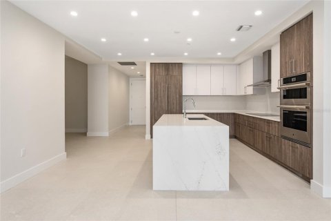Copropriété à vendre à Saint Petersburg, Floride: 2 chambres, 179.77 m2 № 2391683 - photo 11