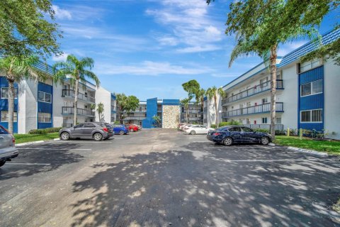 Condominio en venta en Margate, Florida, 2 dormitorios, 89 m2 № 2182115 - foto 3