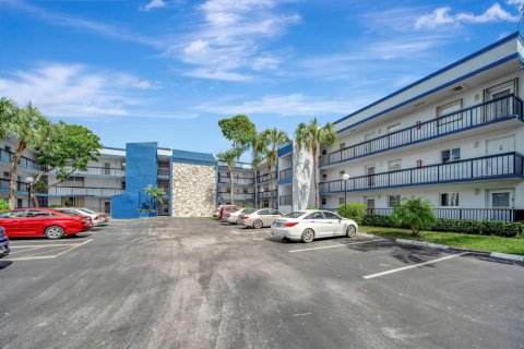 Condominio en venta en Margate, Florida, 2 dormitorios, 89 m2 № 2182115 - foto 2