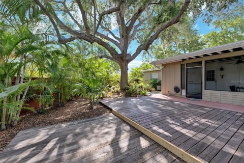 House in Sarasota, Florida 3 bedrooms, 104.61 sq.m. № 2239698 - photo 11