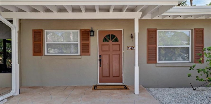 House in Sarasota, Florida 3 bedrooms, 104.61 sq.m. № 2239698