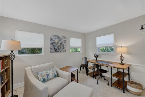 House in Sarasota, Florida 3 bedrooms, 104.61 sq.m. № 2239698 - photo 30