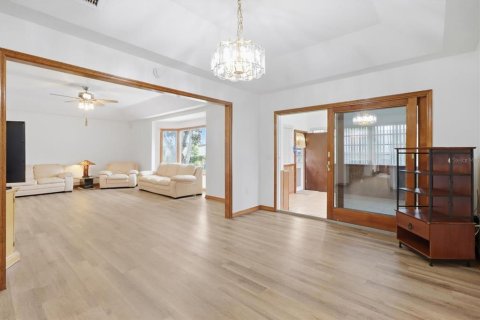 Casa en venta en Spring Hill, Florida, 3 dormitorios, 233.56 m2 № 2387706 - foto 11