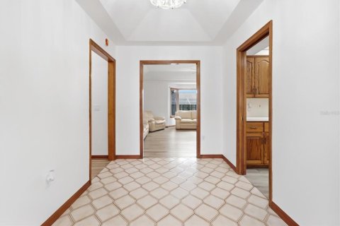 Casa en venta en Spring Hill, Florida, 3 dormitorios, 233.56 m2 № 2387706 - foto 8