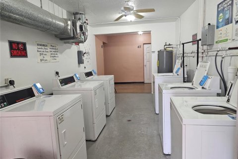 Condo in Clearwater, Florida, 1 bedroom  № 2220682 - photo 27