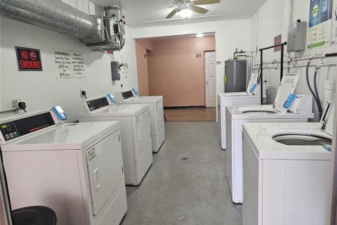 Condo in Clearwater, Florida, 1 bedroom  № 2220682 - photo 26
