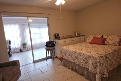Condo in Clearwater, Florida, 1 bedroom  № 2220682 - photo 13