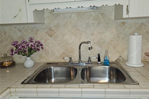 Condo in Clearwater, Florida, 1 bedroom  № 2220682 - photo 9