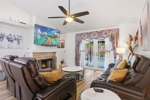 Villa ou maison à vendre à Orlando, Floride: 4 chambres, 191.66 m2 № 2237412 - photo 21