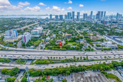 Купить коммерческую недвижимость в Майами, Флорида № 1958505 - фото 3