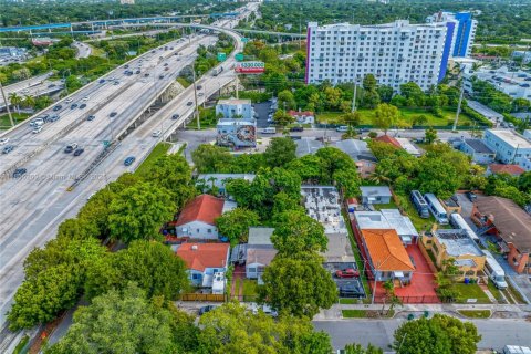 Купить коммерческую недвижимость в Майами, Флорида № 1958505 - фото 5