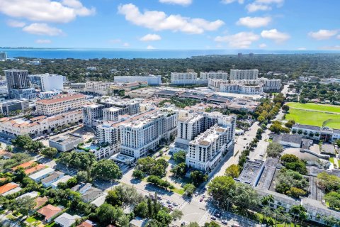 Commercial property in Coral Gables, Florida № 2077093 - photo 4