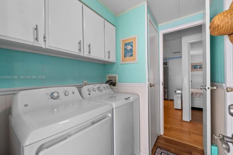 Снять в аренду квартиру в Ки-Ларго, Флорида 2 спальни, 115.94м2, № 2154077 - фото 14