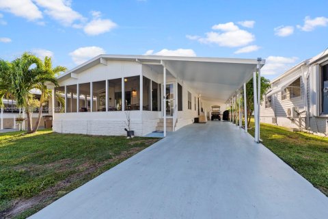 Квартира в Ки-Ларго, Флорида 2 спальни, 115.94м2 № 2154077