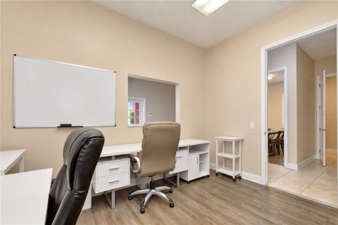 Immobilier commercial à vendre à Land O' Lakes, Floride: 134.71 m2 № 2367457 - photo 6