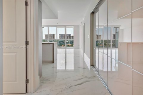 Copropriété à louer à Sunny Isles Beach, Floride: 2 chambres, 160.91 m2 № 2407914 - photo 4