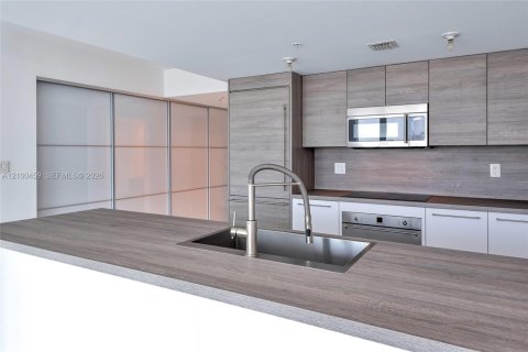 Copropriété à louer à Sunny Isles Beach, Floride: 2 chambres, 160.91 m2 № 2407914 - photo 18