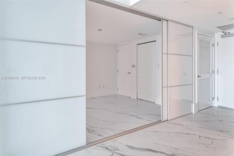 Copropriété à louer à Sunny Isles Beach, Floride: 2 chambres, 160.91 m2 № 2407914 - photo 15