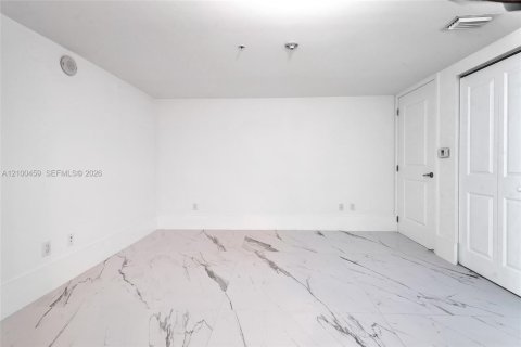 Copropriété à louer à Sunny Isles Beach, Floride: 2 chambres, 160.91 m2 № 2407914 - photo 6