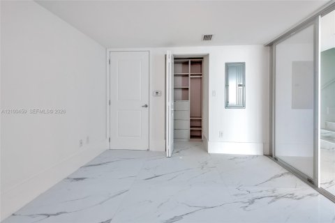 Copropriété à louer à Sunny Isles Beach, Floride: 2 chambres, 160.91 m2 № 2407914 - photo 7