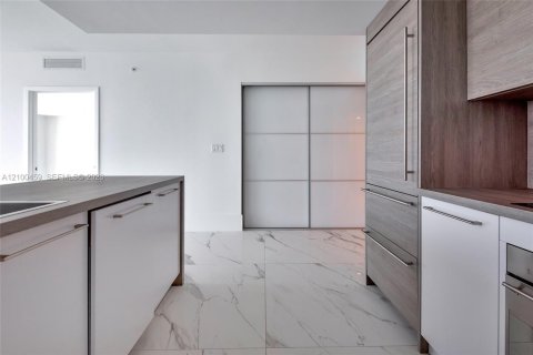 Copropriété à louer à Sunny Isles Beach, Floride: 2 chambres, 160.91 m2 № 2407914 - photo 20