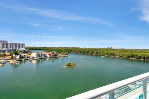 Copropriété à louer à Sunny Isles Beach, Floride: 2 chambres, 160.91 m2 № 2407914 - photo 27