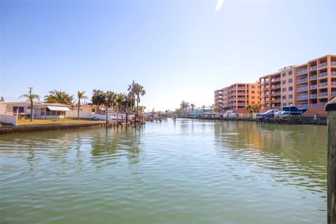 Apartment in Treasure Island, Florida 1 bedroom, 74.32 sq.m. № 2231356 - photo 22