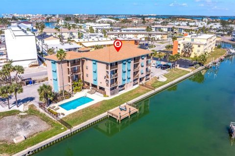 Apartment in Treasure Island, Florida 1 bedroom, 74.32 sq.m. № 2231356