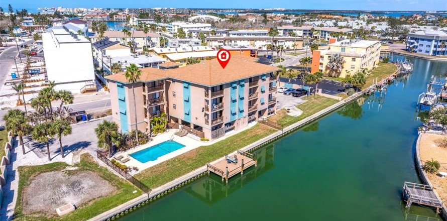 Apartment in Treasure Island, Florida 1 bedroom, 74.32 sq.m. № 2231356