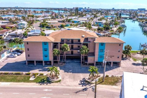 Apartment in Treasure Island, Florida 1 bedroom, 74.32 sq.m. № 2231356 - photo 27