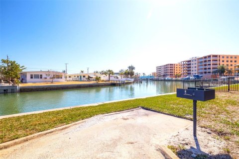 Apartment in Treasure Island, Florida 1 bedroom, 74.32 sq.m. № 2231356 - photo 24