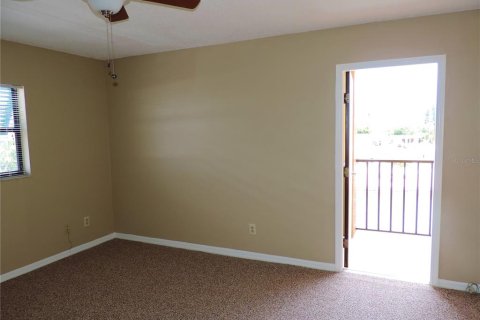 Apartment in Treasure Island, Florida 1 bedroom, 74.32 sq.m. № 2231356 - photo 13