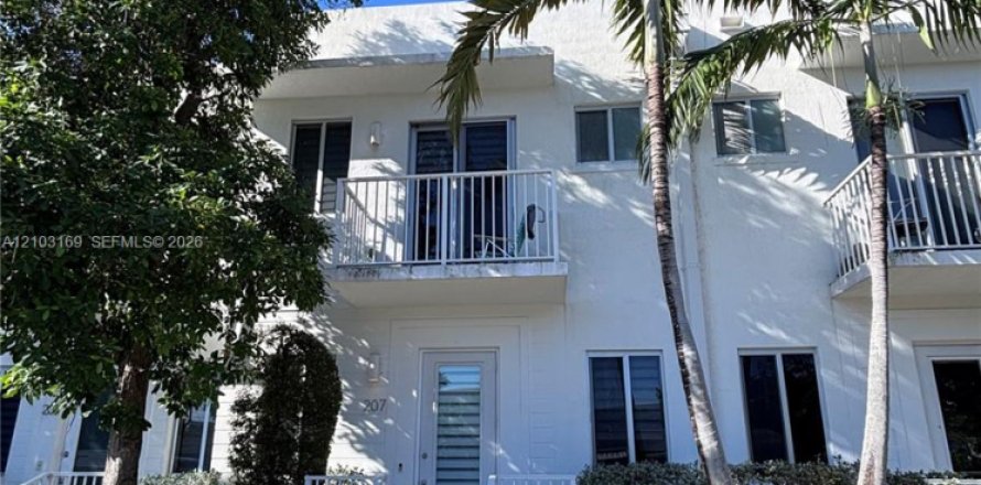Touwnhouse à Miami, Floride 3 chambres, 139.35 m2 № 2407840