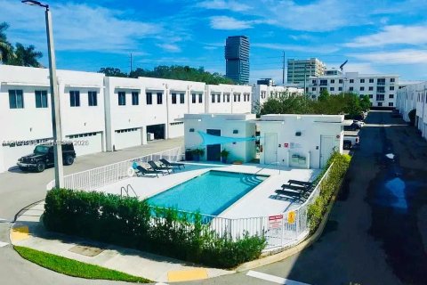 Touwnhouse à louer à Miami, Floride: 3 chambres, 139.35 m2 № 2407840 - photo 4