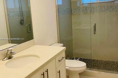 Touwnhouse à louer à Miami, Floride: 3 chambres, 139.35 m2 № 2407840 - photo 11