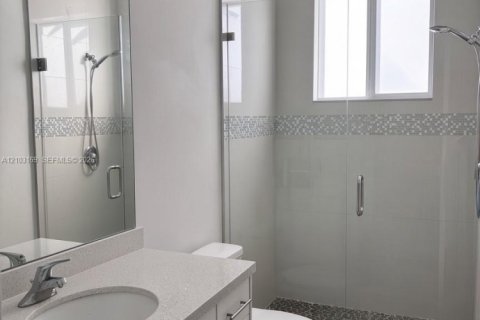 Touwnhouse à louer à Miami, Floride: 3 chambres, 139.35 m2 № 2407840 - photo 18
