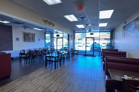 Commercial property in Jacksonville, Florida 139.35 sq.m. № 843319 - photo 1