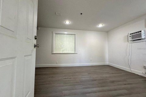 Commercial property in Eustis, Florida 302.49 sq.m. № 1368297 - photo 28