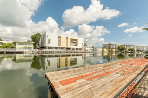 Condominio en venta en Miami Beach, Florida, 3 dormitorios, 91.97 m2 № 1980596 - foto 20