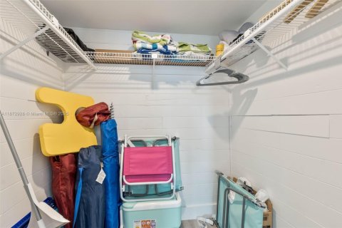 Condominio en venta en Miami Beach, Florida, 3 dormitorios, 91.97 m2 № 1980596 - foto 17