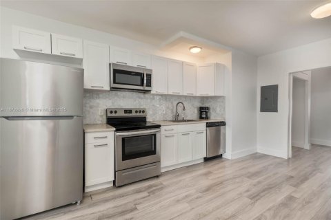 Condominio en venta en Miami Beach, Florida, 3 dormitorios, 91.97 m2 № 1980596 - foto 4