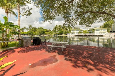 Condominio en venta en Miami Beach, Florida, 3 dormitorios, 91.97 m2 № 1980596 - foto 22