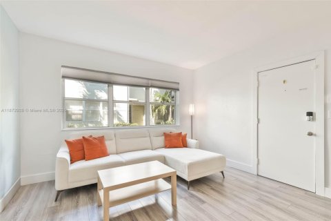 Condominio en venta en Miami Beach, Florida, 3 dormitorios, 91.97 m2 № 1980596 - foto 12