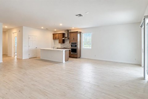 Casa en venta en DeLand, Florida, 4 dormitorios, 195.56 m2 № 2386440 - foto 4