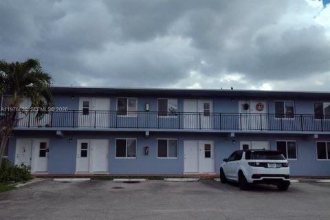 Apartment in Miami Springs, Florida 1 bedroom, 55.74 sq.m. № 2040538 - photo 2