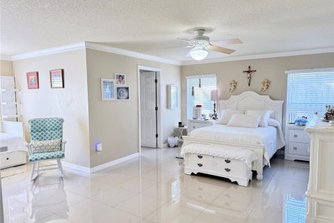 House in Lake Mary, Florida 4 bedrooms, 265.98 sq.m. № 2280629 - photo 8