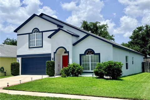 House in Lake Mary, Florida 4 bedrooms, 265.98 sq.m. № 2280629 - photo 2